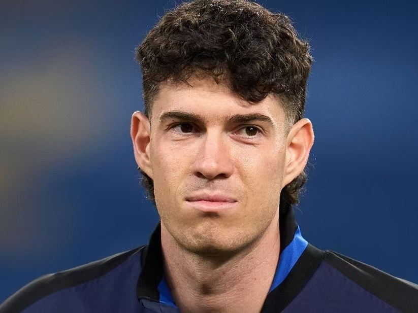 端显得毫无 端显得毫无